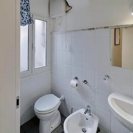 Bilocale Mansardato In Centro Varazze